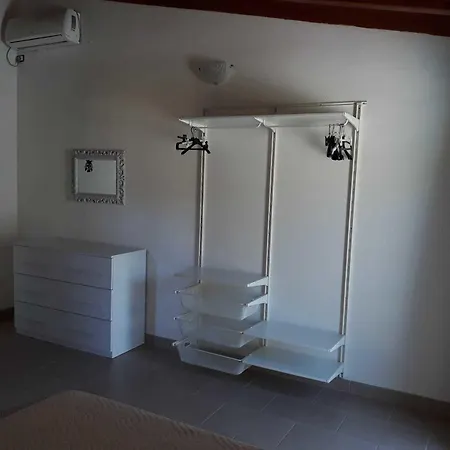 Il Mirto Di Paola Bed & Breakfast 3*